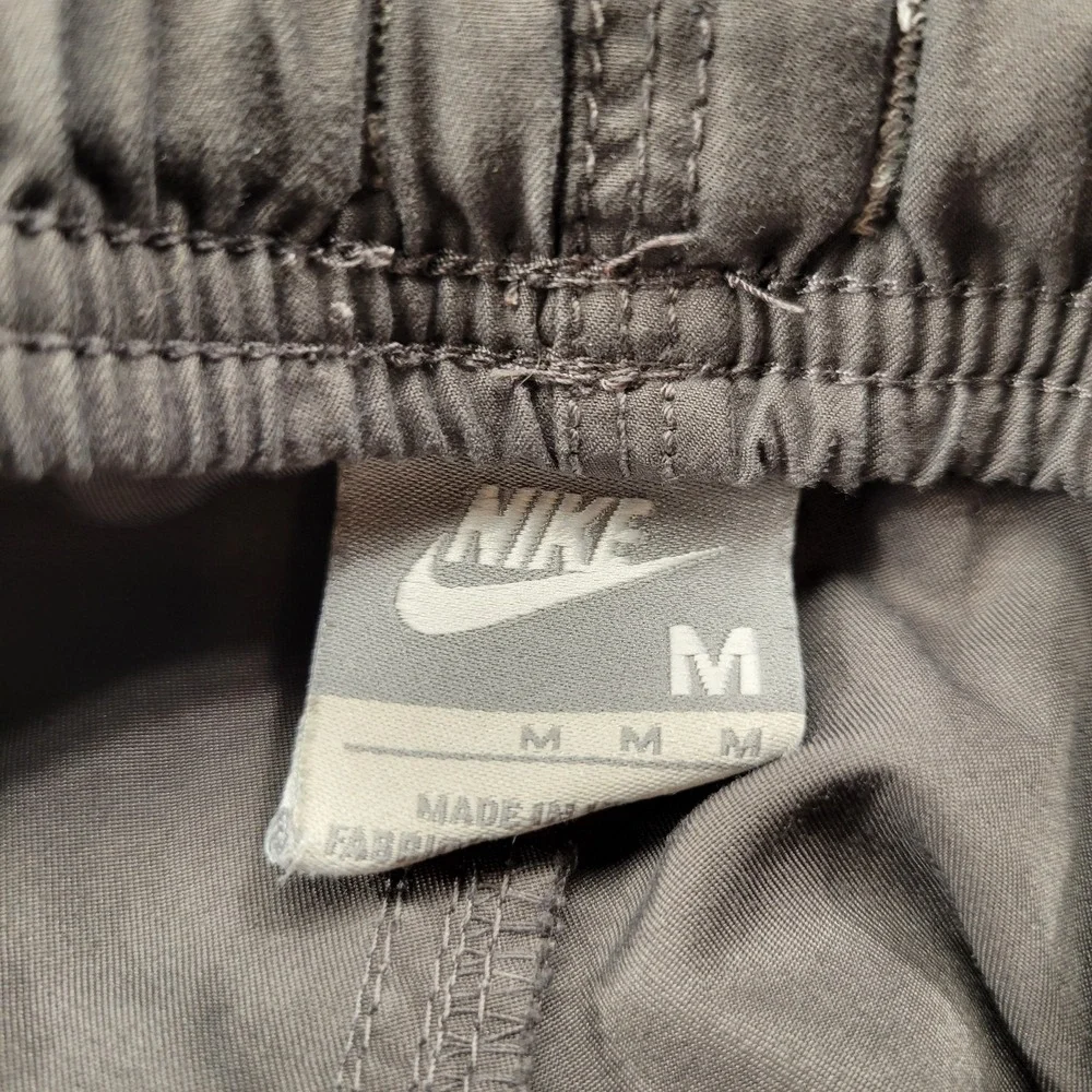 Nike gray tag pull on basketball cargo shorts‎ size M (waist 35)
